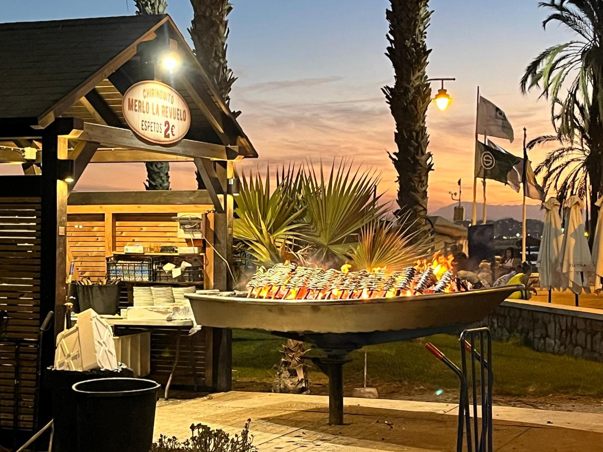 La Casa De La Playa Apartment Малага Екстериор снимка